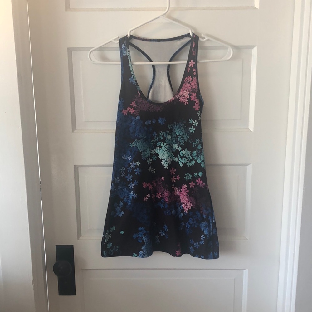 Lulu lemon floral top